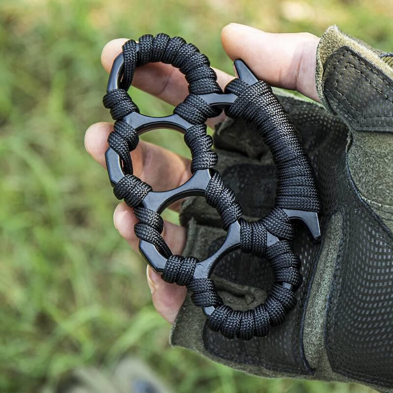 Dipur finger tiger titanium alloy high hardness four iron fist self-defense defense anti-dog and wolf tip thickened fully wrapped rope