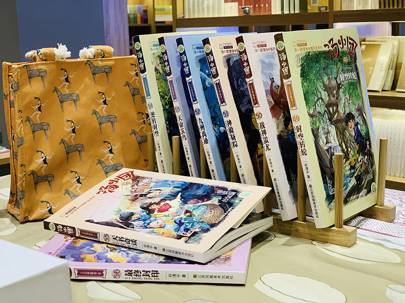 Tang Xiaotuan's Travels in Chinese History Series - Return of the Ancients Volume (set of 8 volumes in total) Extracurricular Reading Reading Extracurricular Books