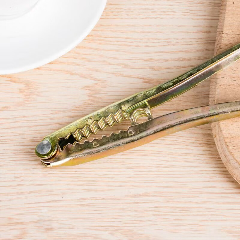 Wilkie hazelnut clip artifact clip pine nut opener clip hazelnut special pliers nut shell opener walnut pine nut clip dried fruit clip 1