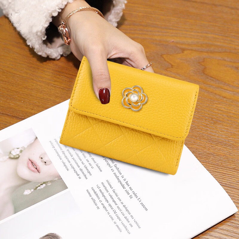 Sephoron New Year Short Folding Wallet for Women 2026 New Fashion Soft Cowhide Small Wallet Pocket Coin Purse Yellow No Specifications