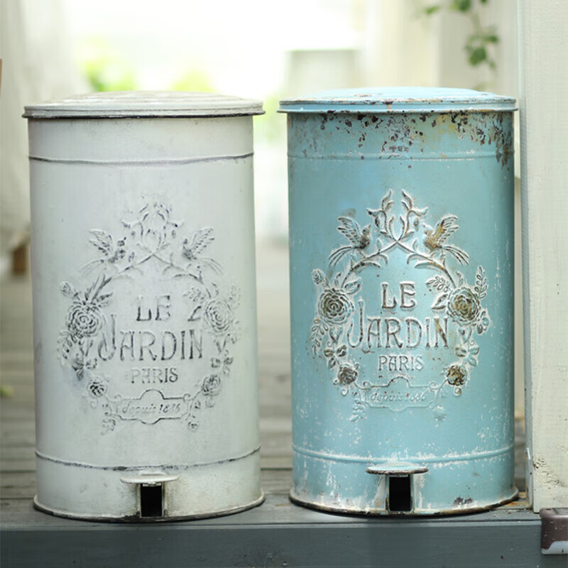 Sendeyuan retro trash can garden iron relief pedal trash can ornaments villa outdoor trash can Senlv 272745cm