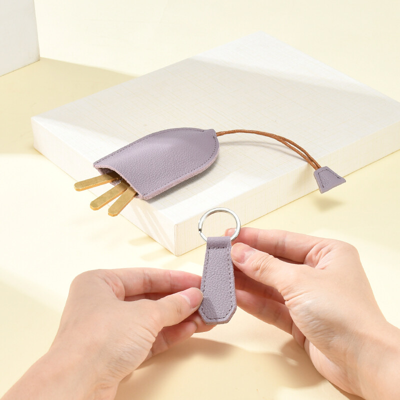 Vanlord key bag for women, compact pull-out car key cover, universal mini home key storage, compact pull-out key bag