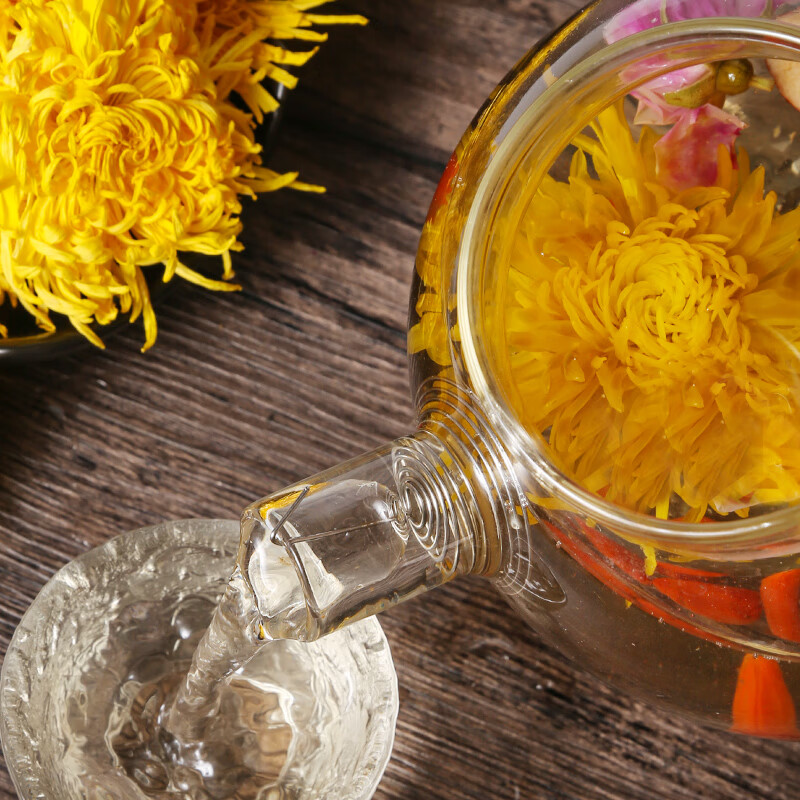 Laodai Chrysanthemum Tea Golden Threaded Emperor Chrysanthemum Yellow Chrysanthemum One Cup Big Chrysanthemum Tribute Chrysanthemum Fetal Chrysanthemum 500g Bulk Scented Tea Bulk Packing Golden Threaded Emperor Chrysanthemum New Flowers 200g (about 500 flowers) x