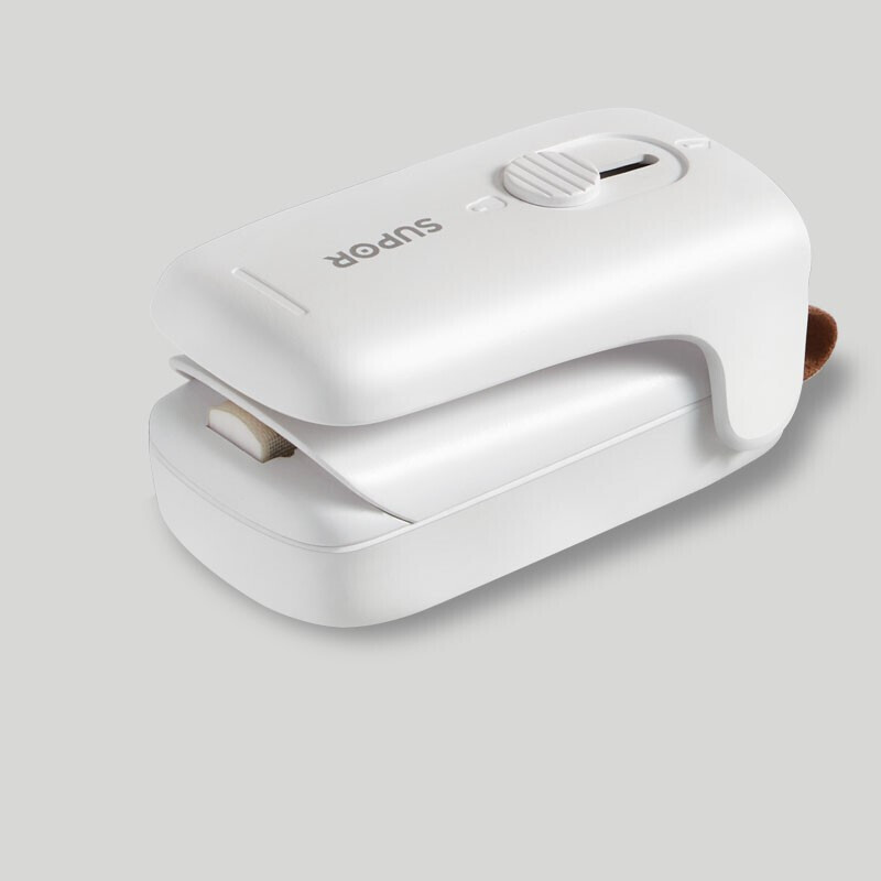 SUPOR sealing machine mini portable sealing clip household snack sealing machine tea bag sealer sealing machine plastic sealing machine hand pressure heat sealing machine snack sealing god battery style fog white practice bag + battery