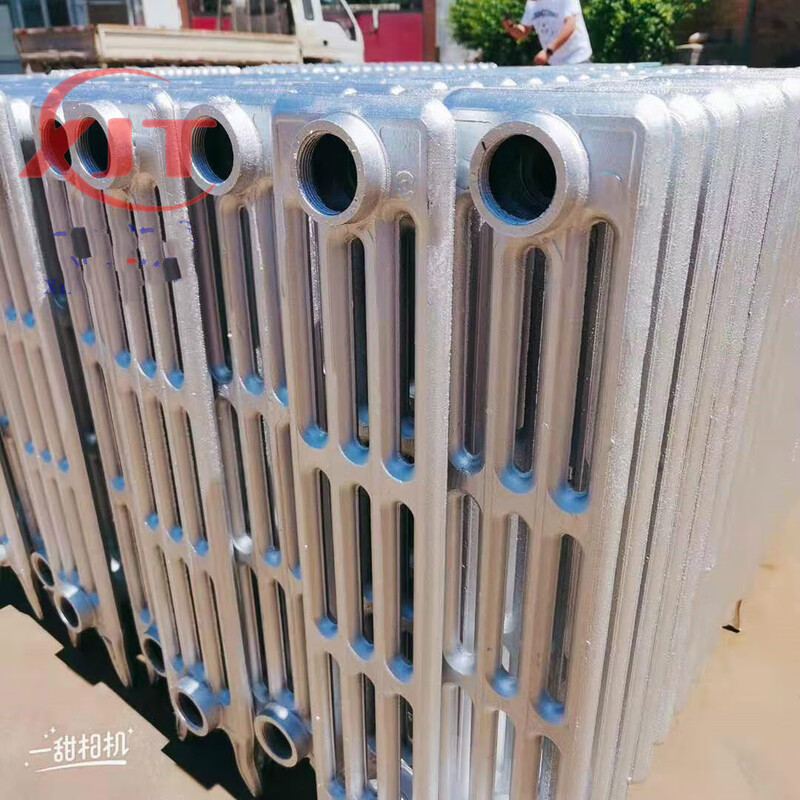 Xinjingtong old-fashioned household cast iron radiator four-column 760 type inner cavity sandless column wing engineering cast iron radiator 760 model silver powder 10 pieces set
