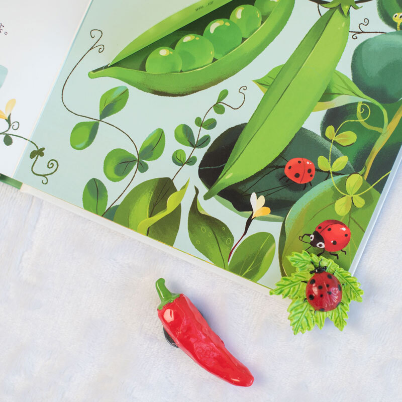 Usborne peeks inside the farm