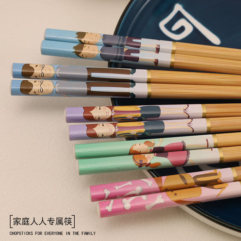 There are no high-quality chopsticks, natural bamboo chopsticks, household antibacterial wooden chopsticks, one pair for one person, separate meal chopsticks, no paint, no wax, male chopsticks tableware set