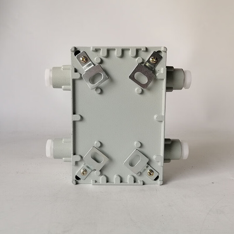 Explosion-proof junction box over-the-wire box 200*135*100 increased safety distribution box junction box lighting switch box empty peak 4 points DN15 (about 20 mm) two in and two out