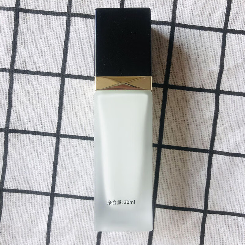 Qiaoxini national Cordyceps isolation cream green 30ml isolation brightening protective skin nourishing moisturizing skin foundation repair cream