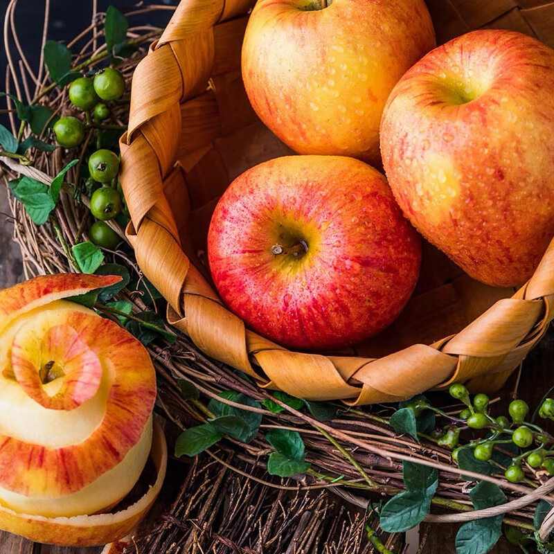 Jingxiansheng Royal Gina apples imported from France, 4 first-class Garlic fruits, single fruit weight 120-160g, fresh fruit