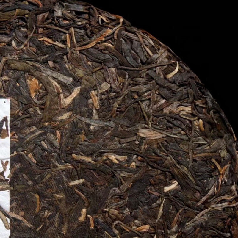 2010 Banzhang Collection cigarette produced under the supervision of Yu Zhengcai has a rich honey aroma and a sweet and refreshing tea aroma. 357 grams