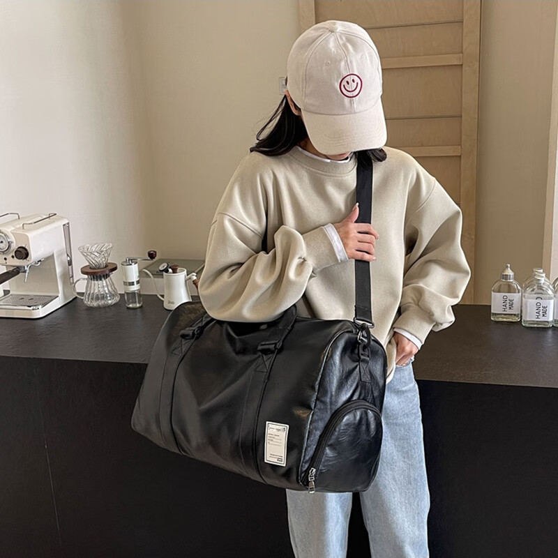 Shimmer Travel Bag Men's Large Capacity Sports Fitness Bag Women's Portable Luggage Bag Dry and Wet Separable Shoulder Messenger Bag Chinese Valentine's Day Gift Leather Travel Bag Black