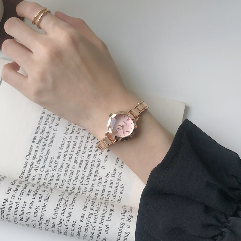 Shantou Lincun Mini Watch Women's Small and Exquisite Niche Design Bracelet Simple Temperament Student's New Thin Strap Quartz Watch Silver Strap Powder Plate (Flower Box + Spare Battery) Send Adjuster