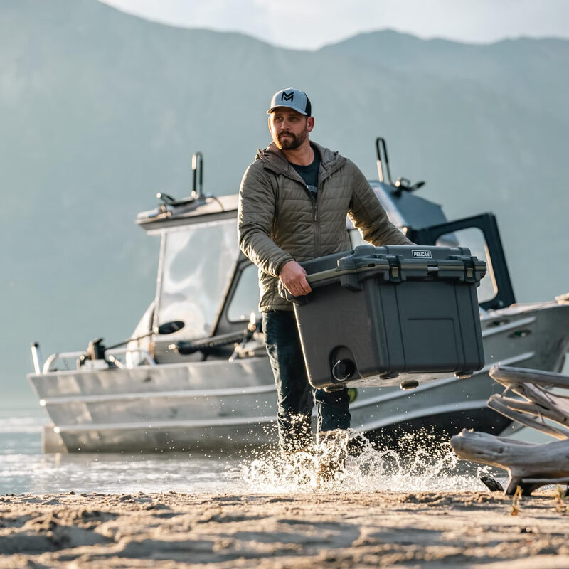 Pelican 70L Large Capacity Outdoor Insulated Refrigerator Camping Fishing Picnic Portable Refrigerator