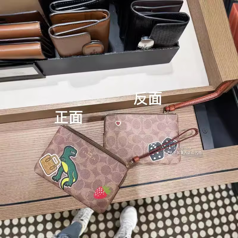 COACH Canada Small Balance Shopping Direct Mail Coach Coach Bottom Length 15cm Wrist Bag Coin Pocket Women's White Star Handbag Gift Box Bottom Length 15cm