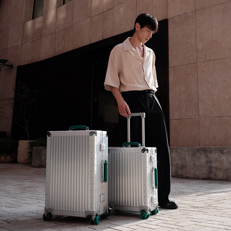 Dream Traveler all-aluminum magnesium alloy trolley case universal wheel suitcase metal suitcase for men and women 20 inches silver with green