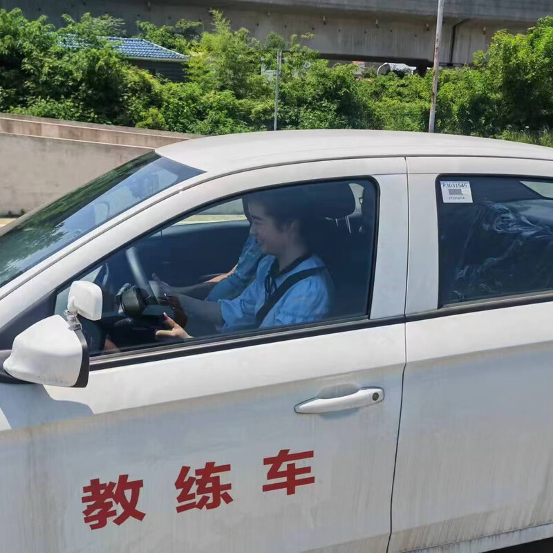 Testing Wuhan Blue Shield Driving School’s automatic one-person, one-car VIP full-week class
