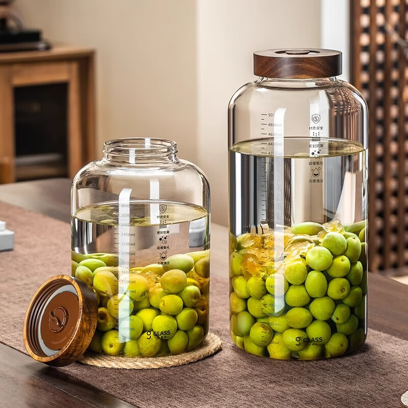 Genasi high borosilicate glass wine bottle container, special wine bottle, food-grade sealed tank, exhaust green plum and bayberry fruit wine tank, automatic exhaust with scale glass wine tank 1800ML