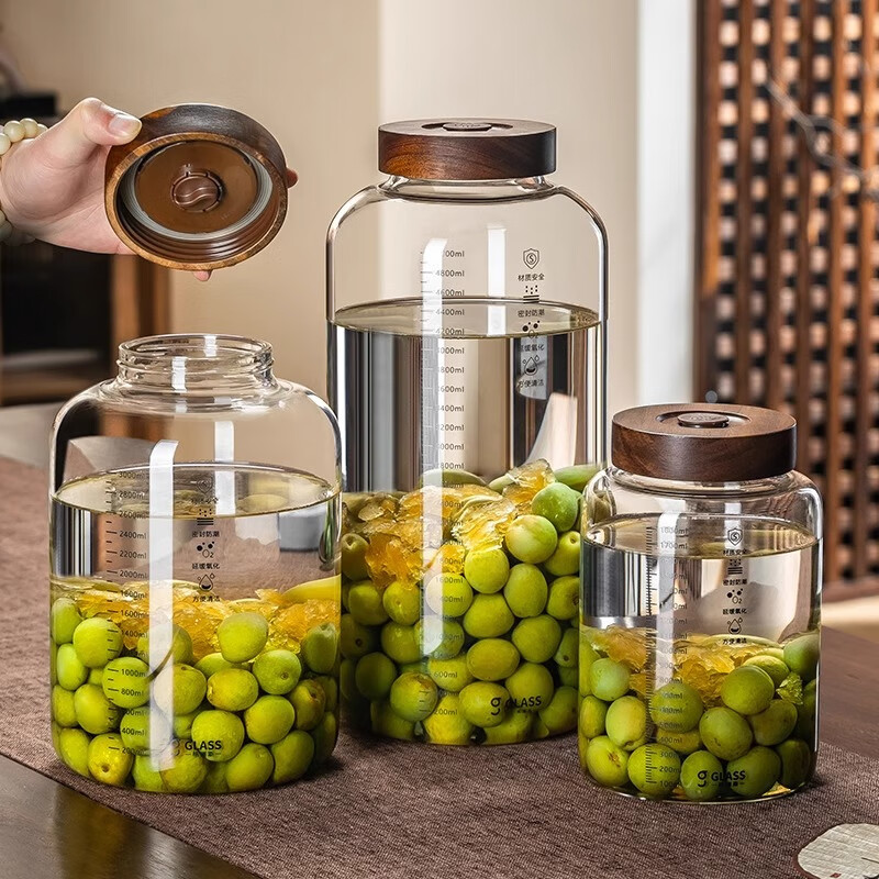 Genasi high borosilicate glass wine bottle container, special wine bottle, food-grade sealed tank, exhaust green plum and bayberry fruit wine tank, automatic exhaust with scale glass wine tank 1800ML