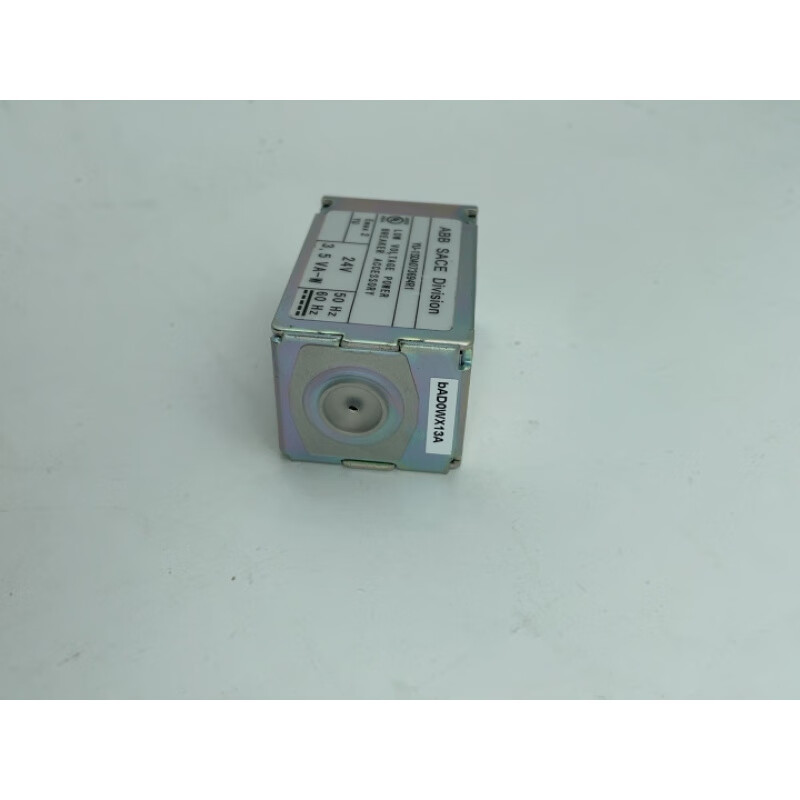 ABBABB undervoltage release YU opening and closing coil YO YC shunt release closing electromagnet EMAX circuit breaker YO YC 220v