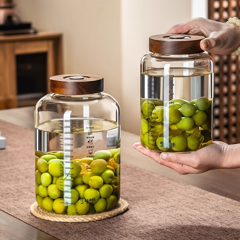 Genasi high borosilicate glass wine bottle container, special wine bottle, food-grade sealed tank, exhaust green plum and bayberry fruit wine tank, automatic exhaust with scale glass wine tank 1800ML