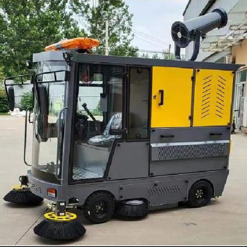 High-pressure cleaning truck, sprinkler truck, driving sweeper, electric sweeper, roller brush, spray and sprinkler integrated property, commercial sanitation cleaning vacuum truck G1900