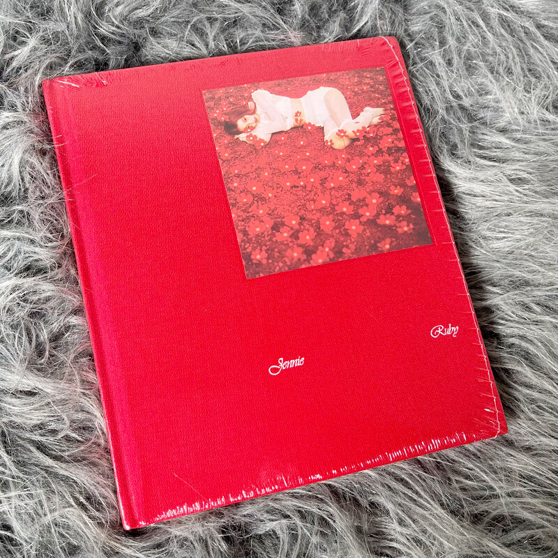In stock JENNIE SOLO regular 1st album Ruby album pink BLACKPINK Jane red version