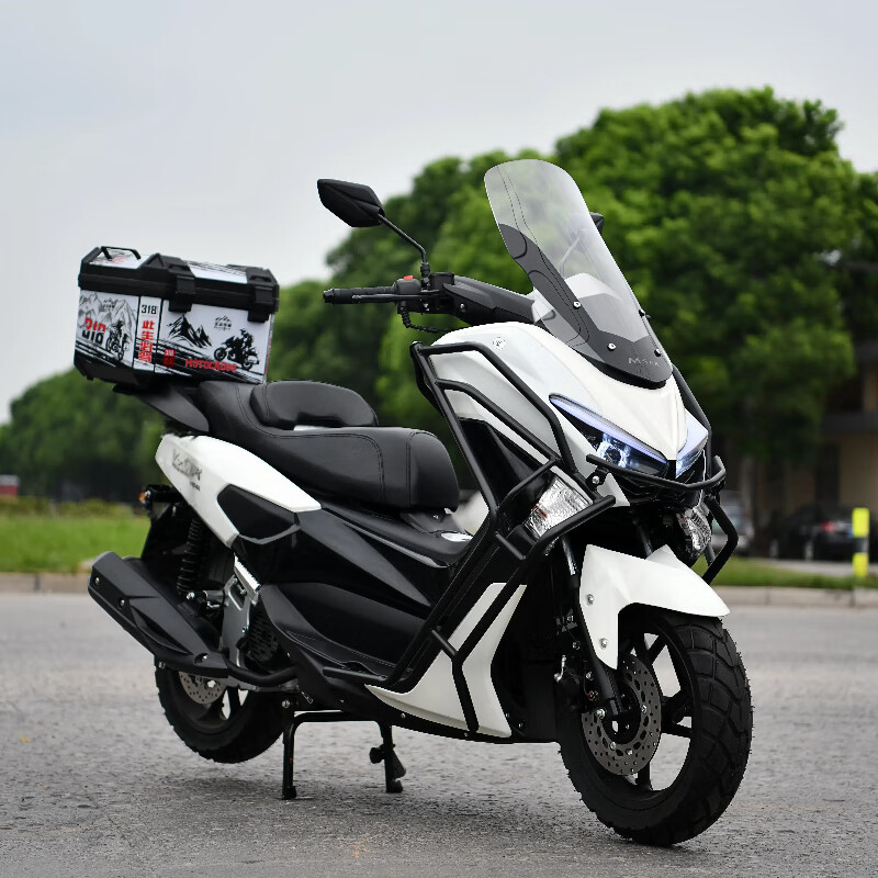 Jilang Mengshi fourth generation 150cc scooter, National IV EFI fuel, brand new two-wheeled large off-road vehicle, pure white, Jinlang machine + square tail box + guardrail