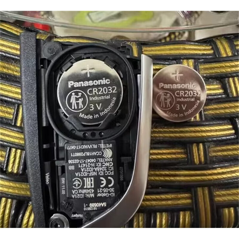 1/2/3/4/5/6/7 35 series X1X2X3X4X5X6 car remote control key battery BMW battery CR2032 (1 piece)