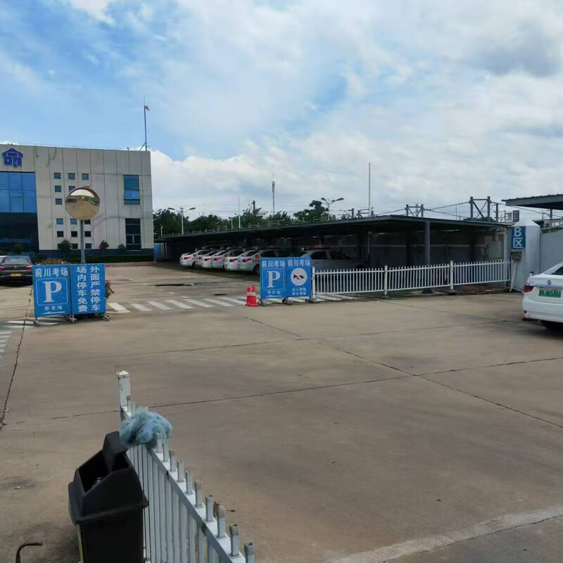 Testing Wuhan Blue Shield Driving School’s automatic one-person, one-car VIP full-week class