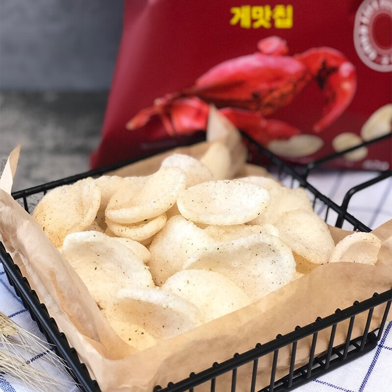 South Korea imported Qu Laifu shrimp chips garlic crab flavor puffed crispy snacks snack food garlic shrimp chips 82g * 3 bags