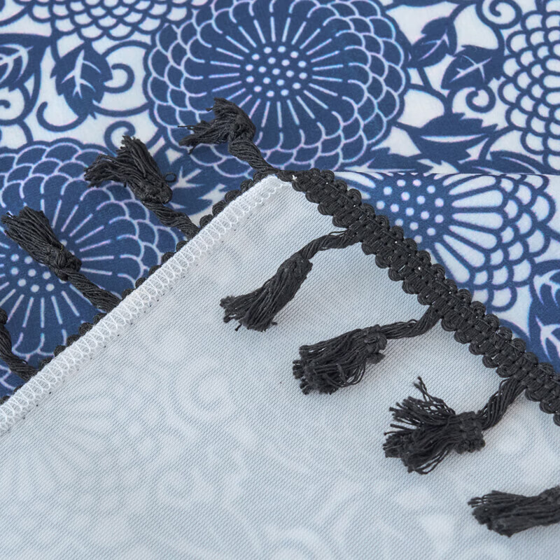 Retro light luxury style high-end tablecloth no-wash oil-proof and waterproof rectangular tablecloth coffee table tablecloth new style blue and white porcelain (black pendant style) 140*140cm (common to square tables and round tables)