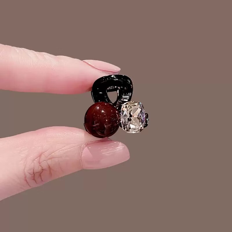 Gemeng 2026 new style red large square diamond clip rhinestone bead grabber bangs clip forehead broken hairpin top clip hairpin