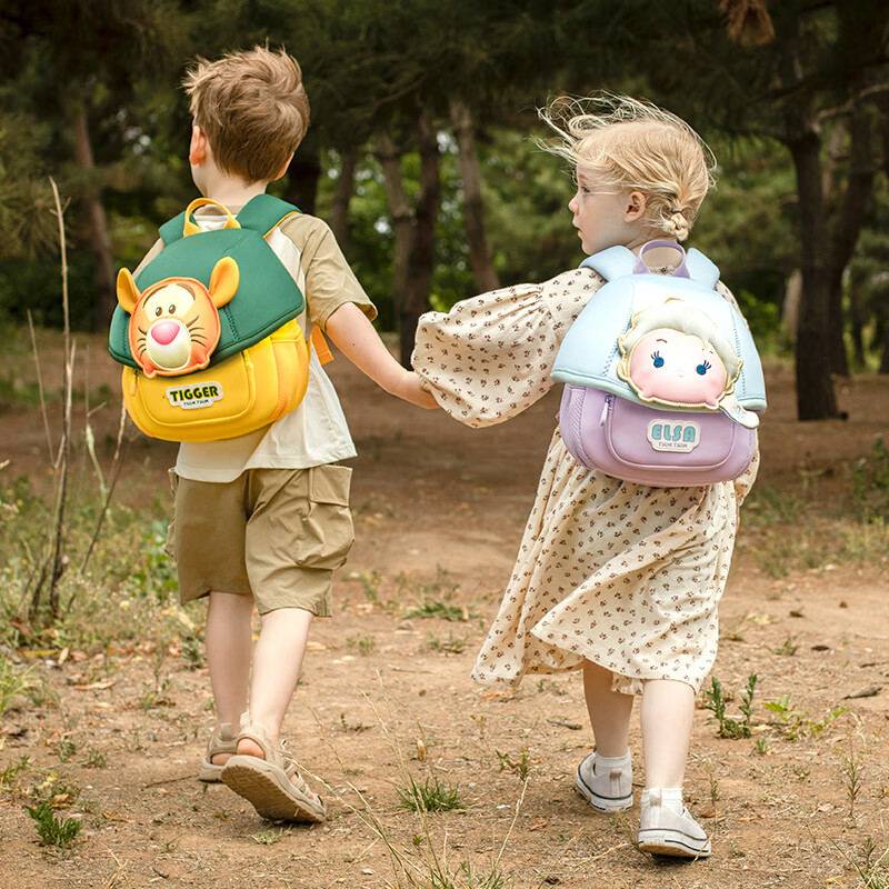 Disney (Disney) Kindergarten Children's School Bags, Boys and Girls, Lightweight Boys and Girls Cute Cartoon Backpacks for Travel, Black and Red