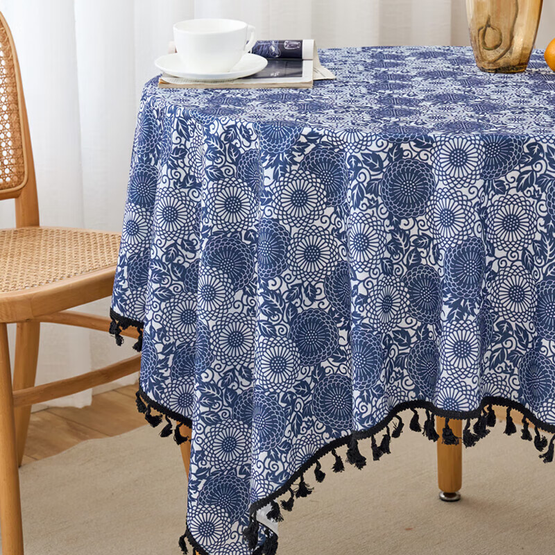 Retro light luxury style high-end tablecloth no-wash oil-proof and waterproof rectangular tablecloth coffee table tablecloth new style blue and white porcelain (black pendant style) 140*140cm (common to square tables and round tables)