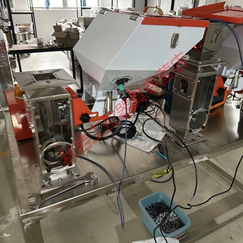 Zhongzhanggui two-color metering feeder, single-color extrusion blown film masterbatch machine volumetric mixer, injection molding machine color masterbatch machine, color masterbatch machine with stirring