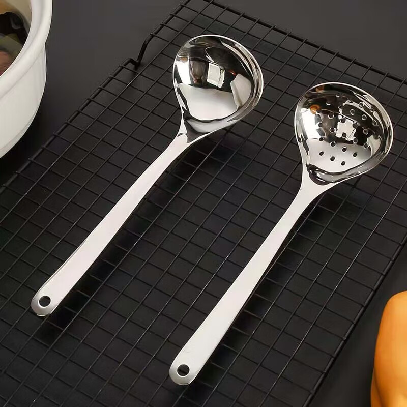 Stainless steel soup spoon colander, deeper and wider hot pot colander, kitchen utensils hot pot spoon set, light luxury stainless steel hot pot soup spoon + colander