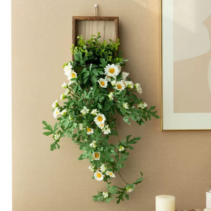 Shiniao ins style small daisy wall hanging artificial flower vines and vines wrapped around the wall to block the decoration of green plants and fake flower wall decorations. Daisy wall hanging belt with traceless nails, a complete set