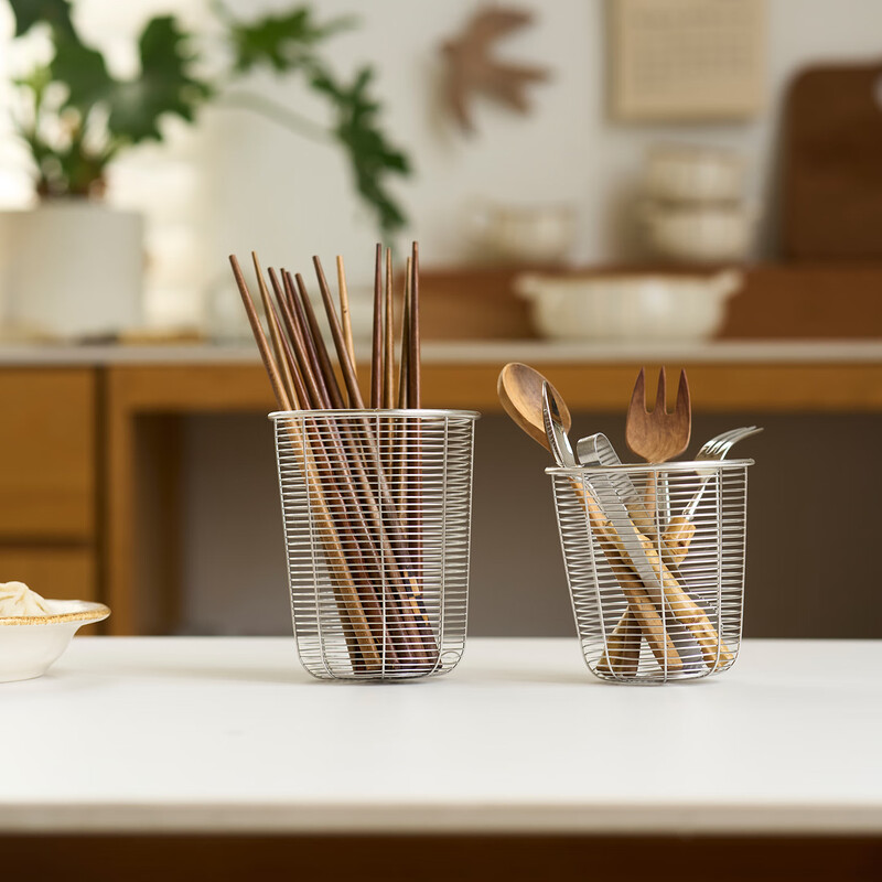 Four month 304 stainless steel chopstick barrel wall-mounted chopstick basket no punching drain rack storage box mildew-proof chopstick cage can be hung large (free hook) 304 stainless steel