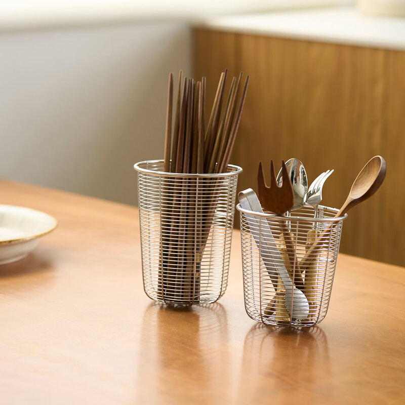 Four month 304 stainless steel chopstick barrel wall-mounted chopstick basket no punching drain rack storage box mildew-proof chopstick cage can be hung large (free hook) 304 stainless steel