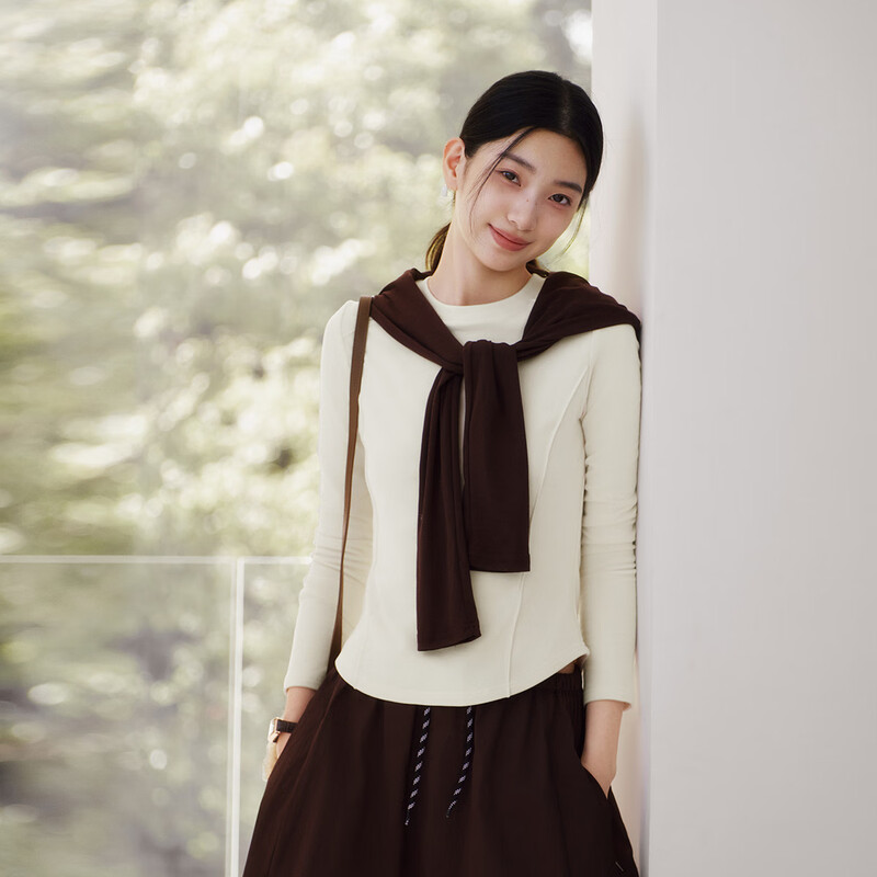 Semir long-sleeved T-shirt women's winter fishbone split top shoulder slim solid color 2025 slim and soft 10A725101001