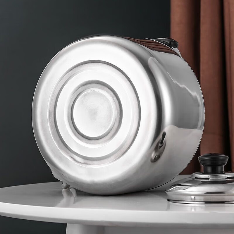 Stainless steel whistling kettle, whistling kettle, large capacity kettle, household gas induction cooker, coal-burning stove, general purpose, holds about 7.2 catties of water, comes with cleaning cloth + descaling agent 4L