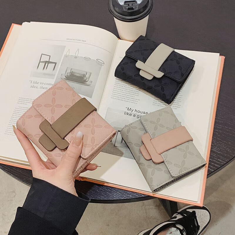 Kangaroo wallet women's short 2025 new style high-looking ins niche design foreign fashion multi-card slot folding coin purse black