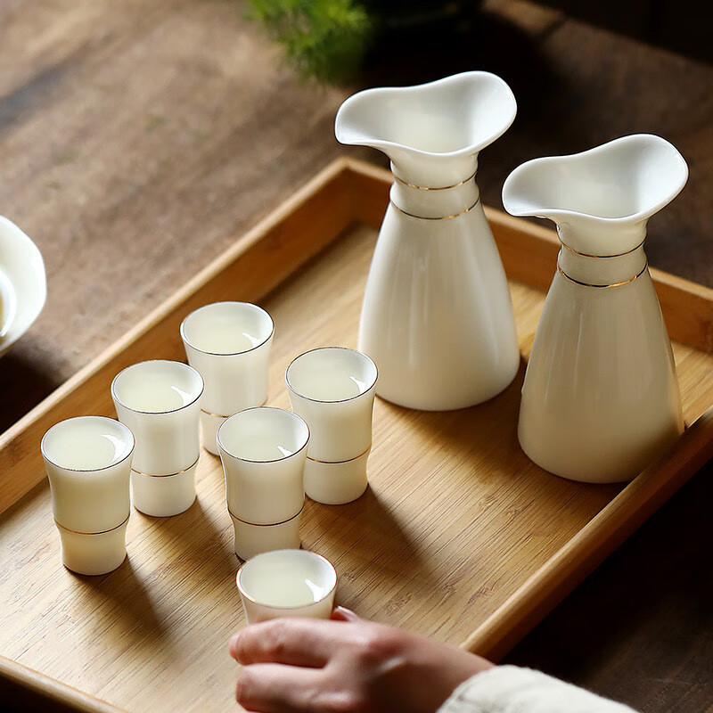 White porcelain ceramic wine set, flask, small wine cup, clear wine glass, drinking glass, white wine cup, wine divider, companion gift box, Huachu white porcelain wine set, gift box