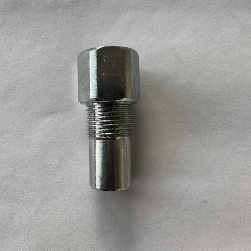 Eliminate the shield with low three-way catalytic efficiency. Decode the fault code. Turn off the fault light at the rear oxygen sensor connector. Stainless iron