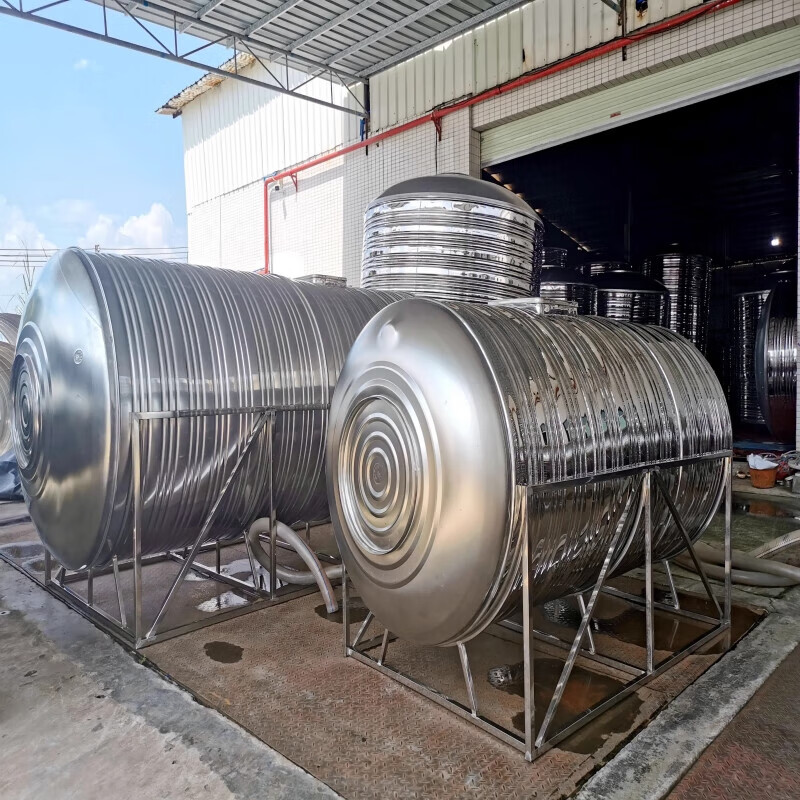 Hunter 304 stainless steel water tower large household water storage tank wine storage outdoor food grade drinking water barrel horizontal diesel barrel 10 tons horizontal (extra thick)