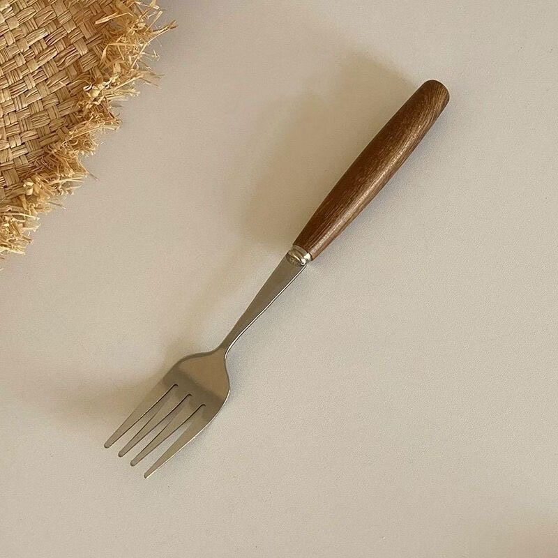 Oyuge caramel-colored chicken wing wood-like cylindrical wooden handle chopsticks and spoons, bring your own tableware set for students when going out, chicken wing wood tableware comes with a box spoon + fork + chopsticks