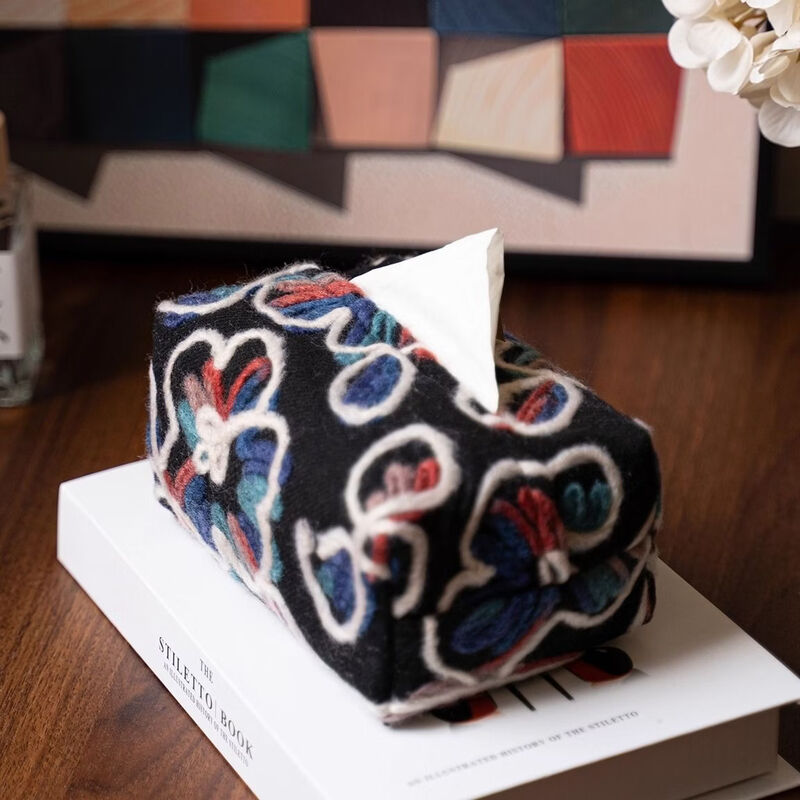 Fantasy three-dimensional tissue box living room tissue box tissue cover tissue bag tissue storage box embroidery + fire tree silver flower + yellow and black