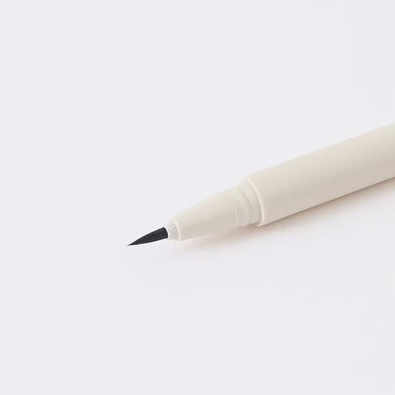 MUJI quick-drying waterproof eyeliner pen 001 black