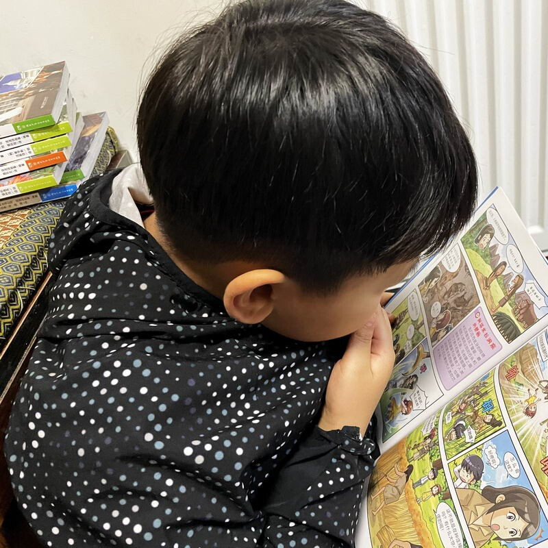 16-format British Children's Comic Encyclopedia (full set, 65 volumes in total) extracurricular books, popular science books, 6-14 years old, primary school students in comic books, independent reading, holiday reading, a knowledge museum tailored for children